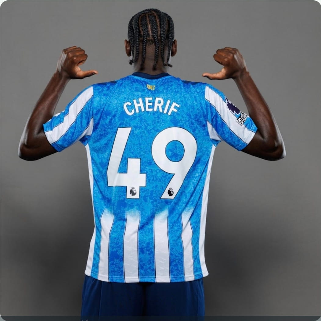 CHERIF SIGNS!